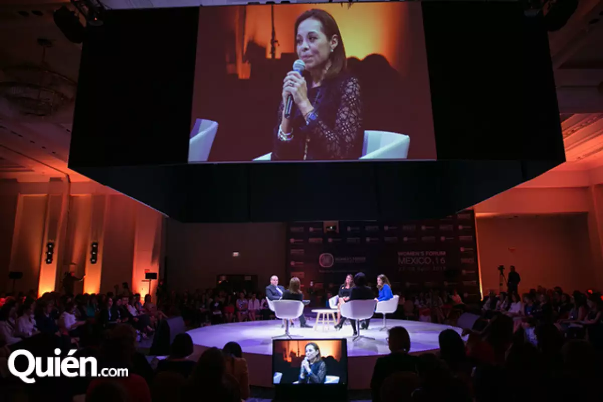 Alberto Bello, Samantha Riccardi, Estelle Metayer, Mayra Gonzalez y Josefina Vazquez Mota