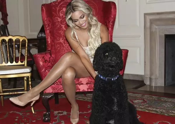 Muy en confianza, la cantante convivió con una de las mascotas más queridas de la Casa Blanca.