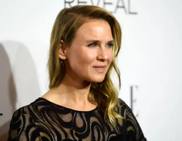 Así lució Renée en su sonada "reaparición" este lunes.