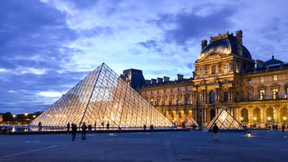 Louvre