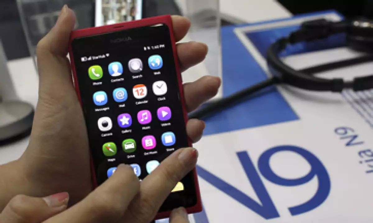 Samsung probablemente busque rebajar el pago a aproximadamente 10 dólares a cambio de una alianza más profunda con Microsoft. (Foto: AP)
