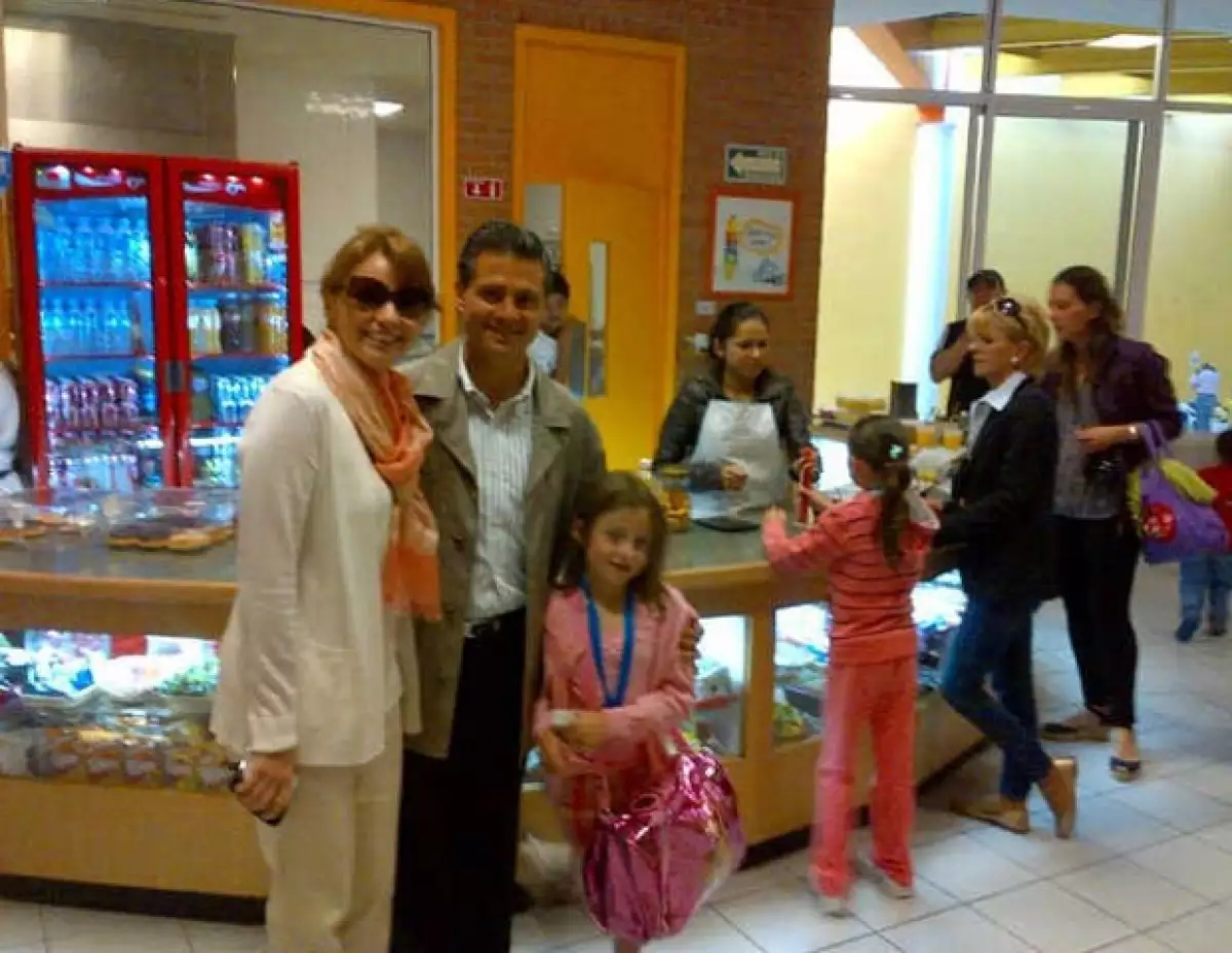 Angélica compartió esta fotografía en familia.