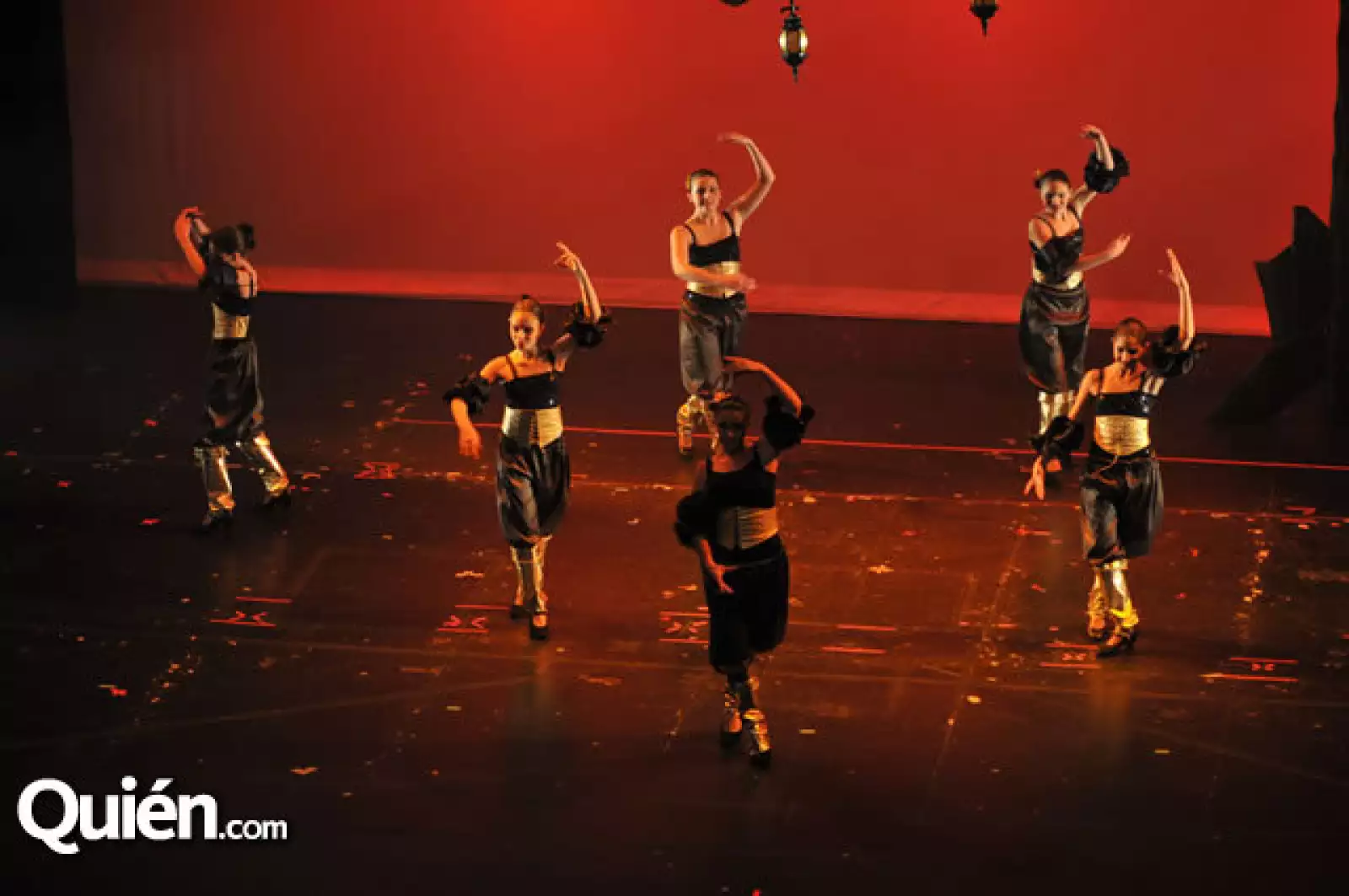 Función de aniversario Ryver Dance