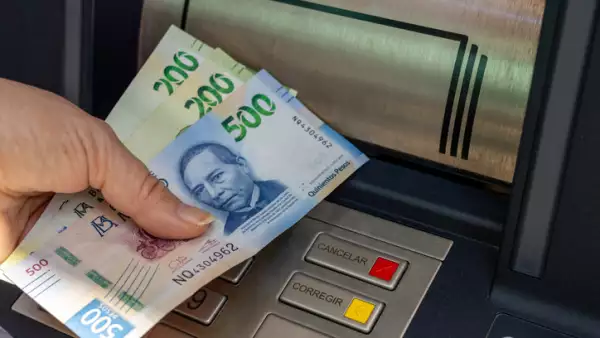 Los bancos tienen su peor 'descalabro' en colocación de créditos en 9 meses, hay un claro culpable
