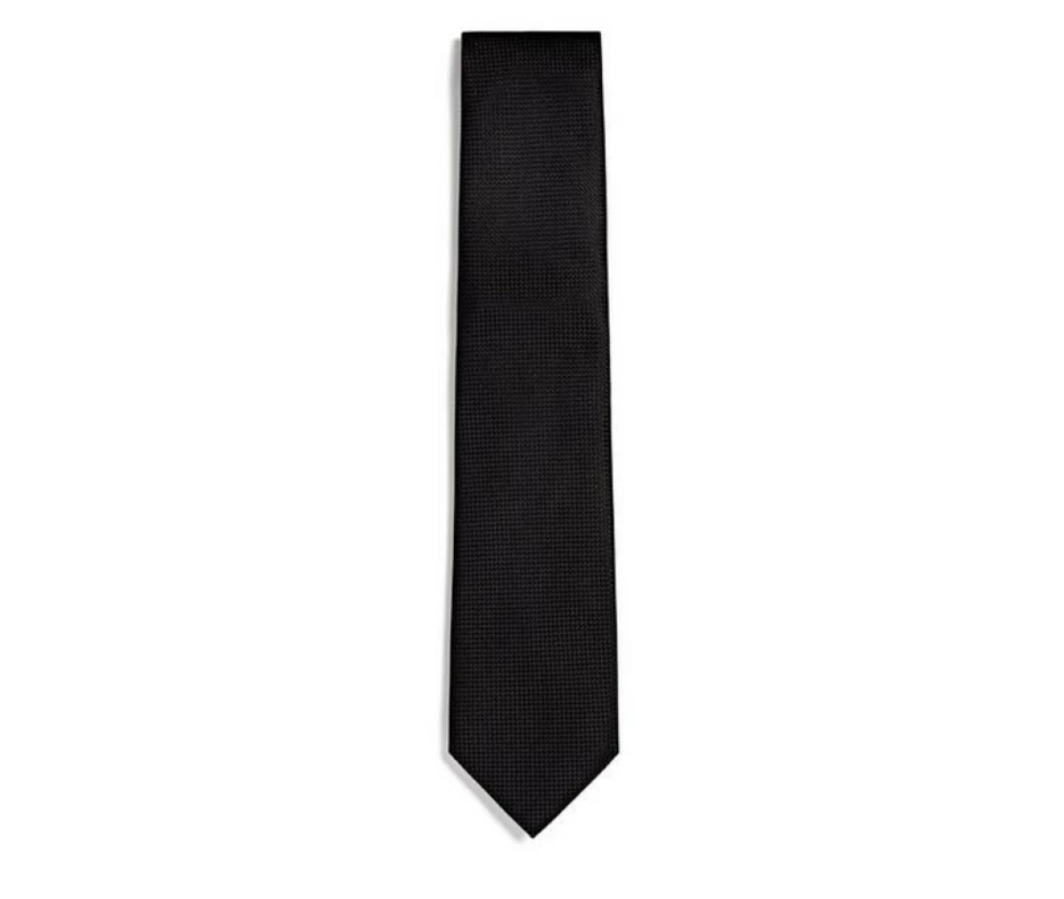 Black tie