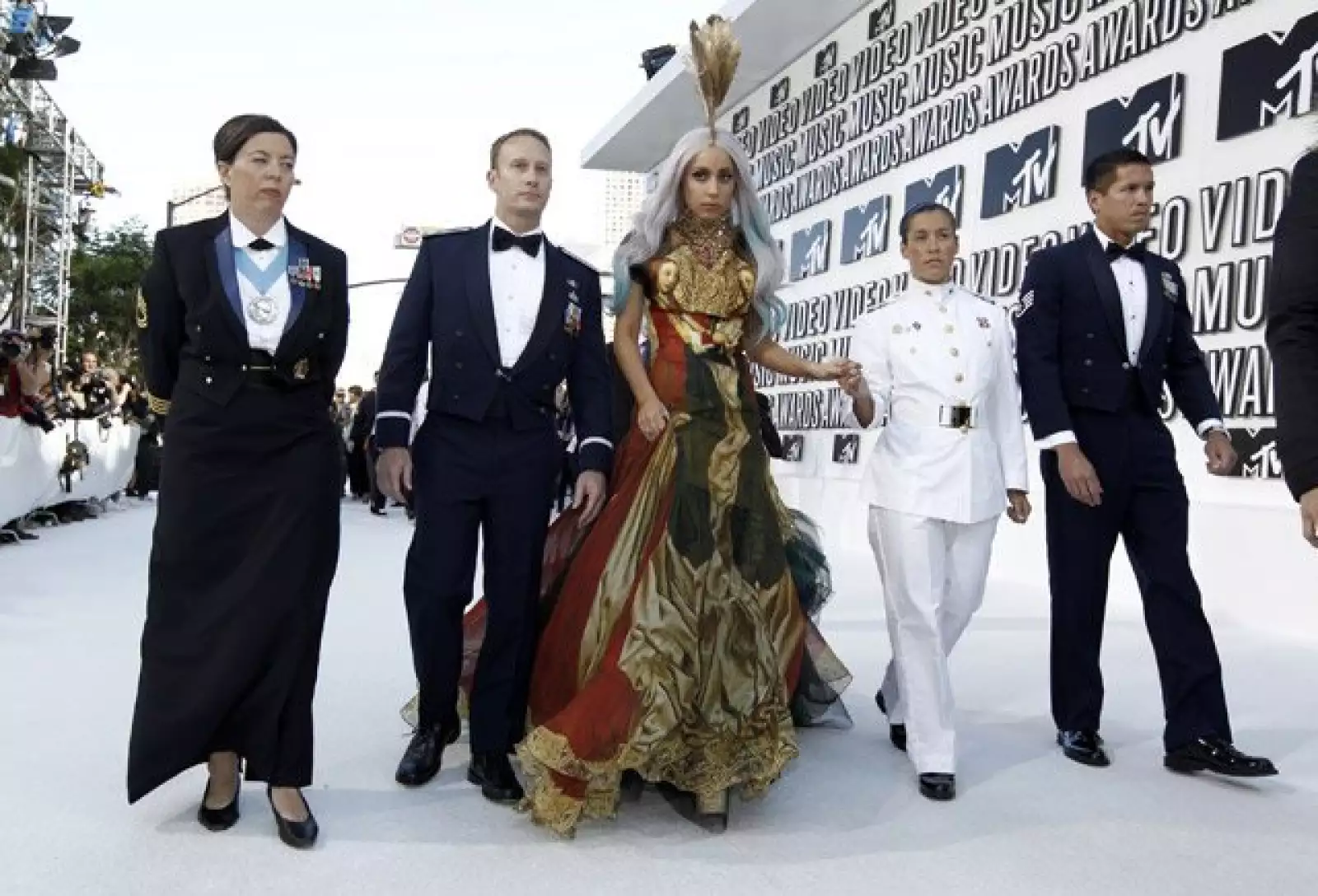 Lady Gaga, uno de los personajes más vitoreados en la alfombra roja.