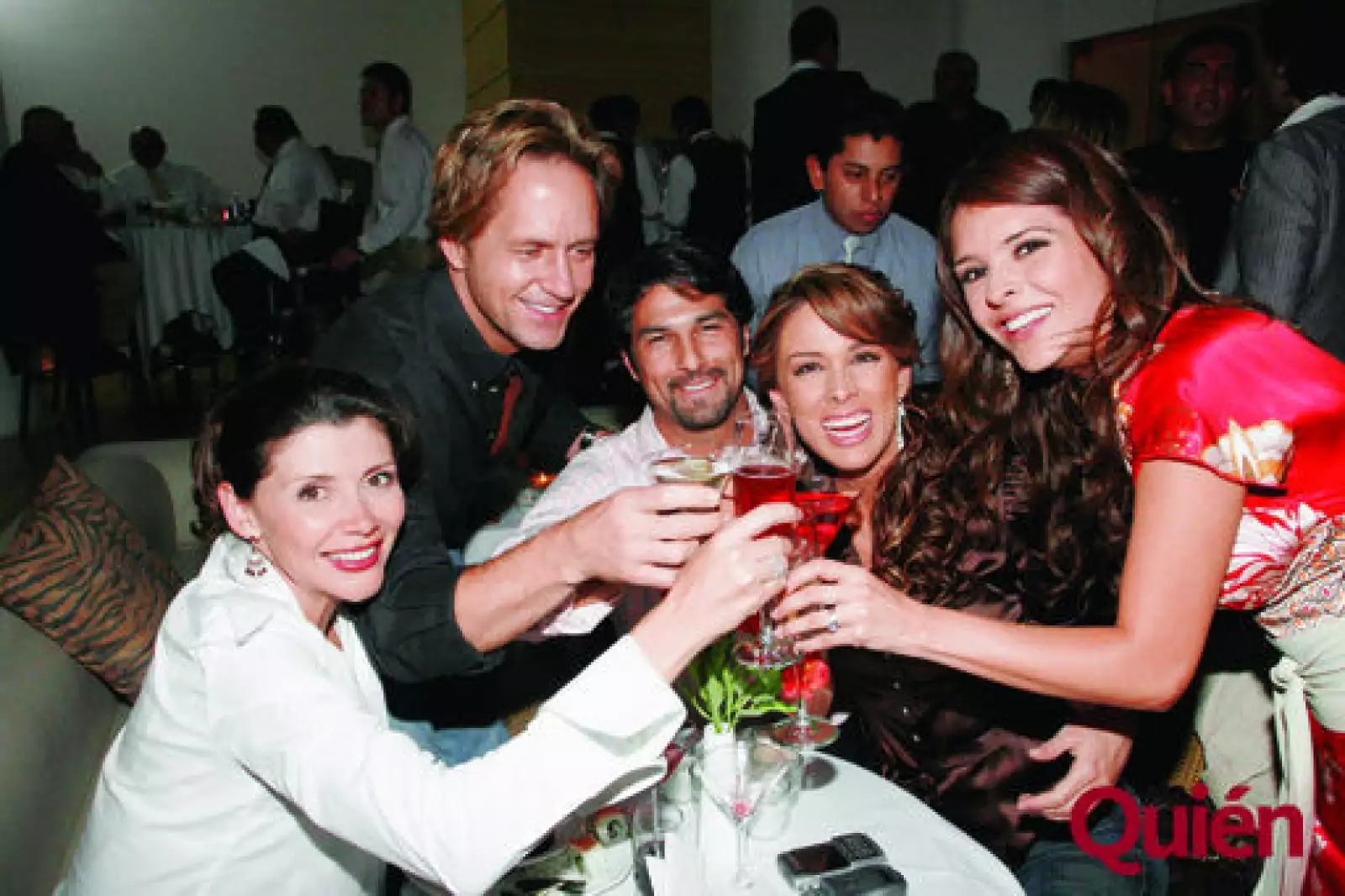 Estela y Guy Ecker, Arturo Carmona, Jackie Bracamontes, Gretel Valdéz