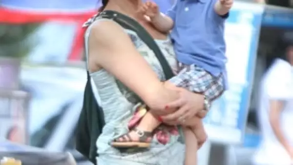 La actriz procura pasar el mayor tiempo con Nicolás, quien ya tiene dos años, por ello cuando puede, lo lleva al trabajo y ella asegura que se porta muy bien.