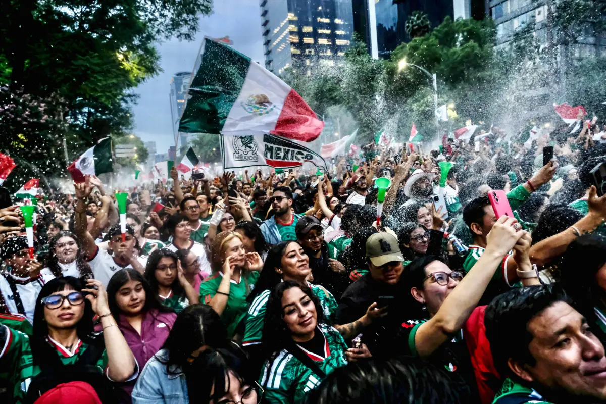 Festejos en la Ciudad de México por la Selección Nacional