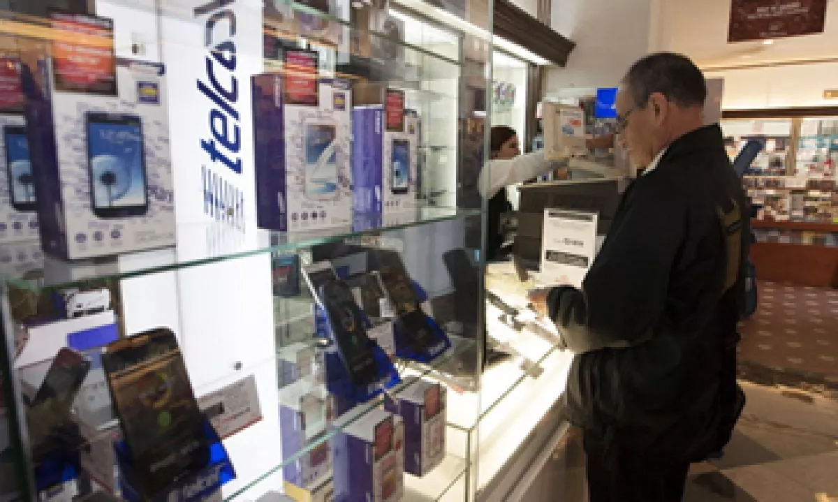 Mientras América Movil baja en la BMV, otras empresas como Axtel y Megacable repuntan.  (Foto: Getty Images)