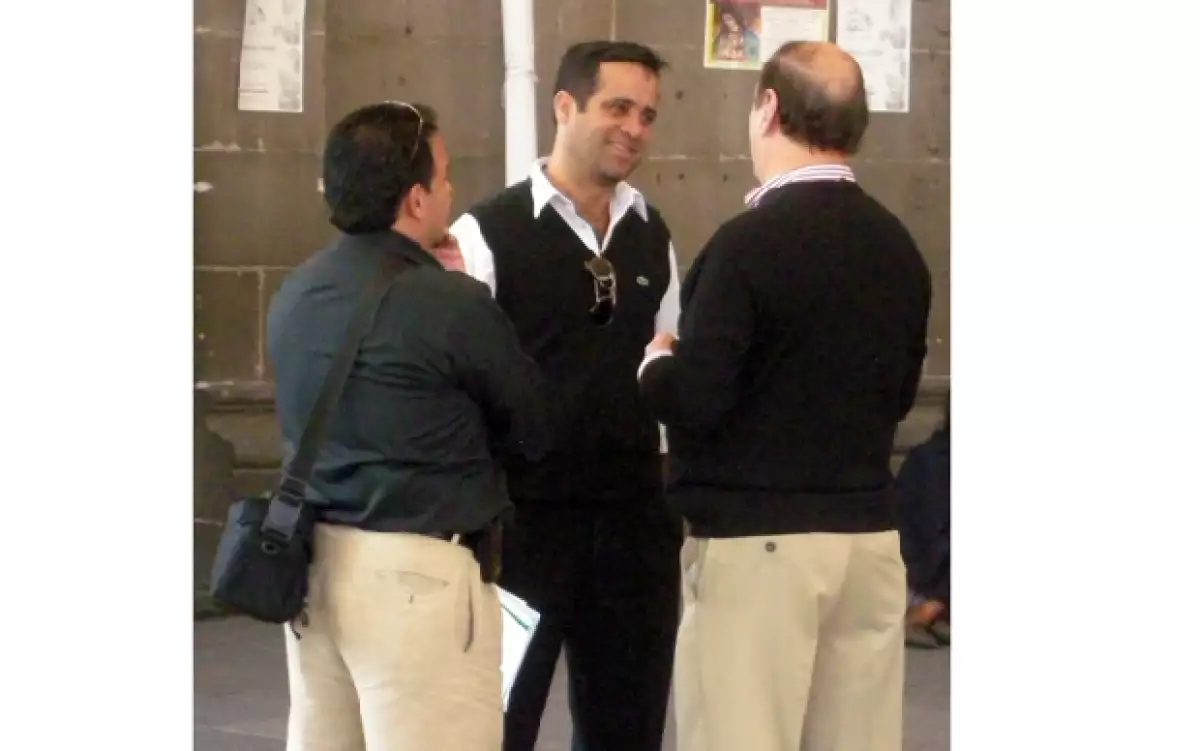Roberto Slim estuvo la tarde del viernes en la parroquia de San Agustín.