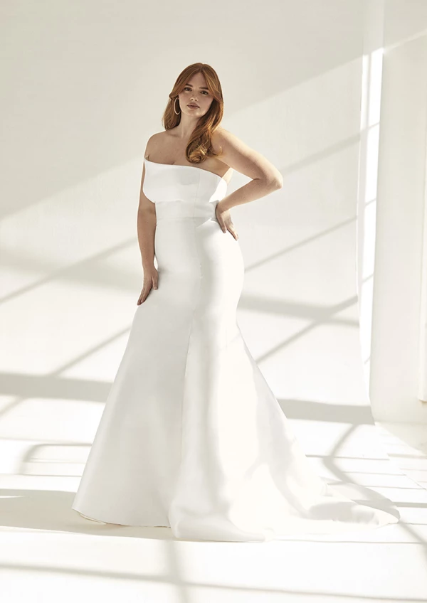 ashley-graham-pronovias-2