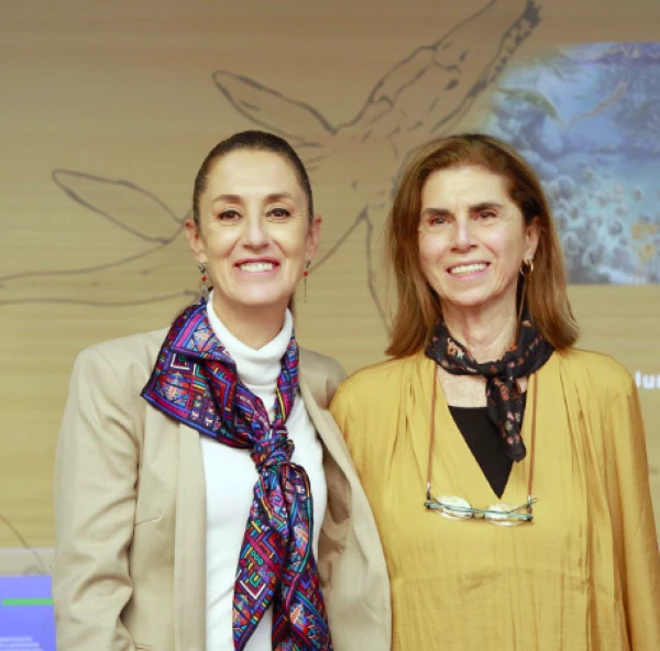 Sheinbaum y su madre