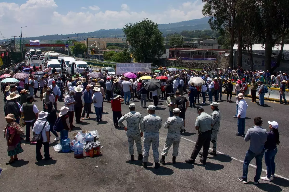 Bloqueo en la carretera México-Cuernavaca hoy. 