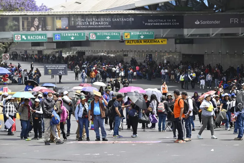 Bloqueo de la CNTE hoy causa caos en el AICM y otras vialidades de la CDMX 
