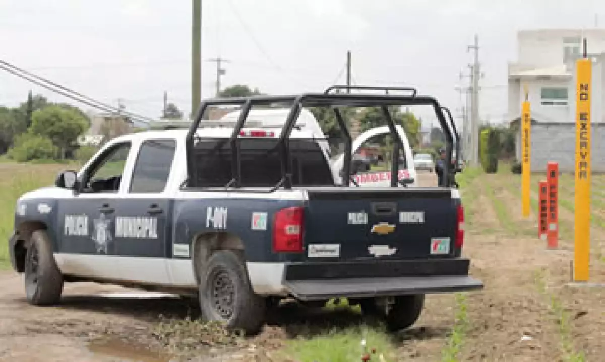 Personal del Ejército y Seguridad Pública patrullan el municipio en busca de los probables responsables. (Foto: Notimex)