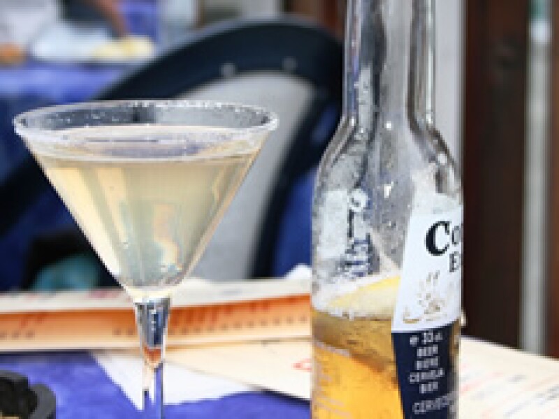 Aunque su precio es elevado, Corona es la cerveza extranjera más consumida por los israelíes, quienes asocian la bebida con el éxito. (Foto: Especial)