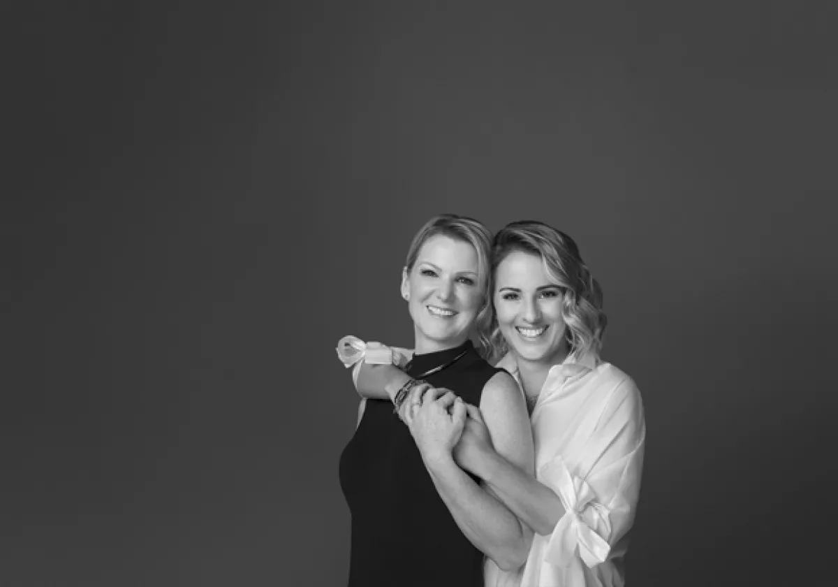 Saskia Niño de Rivera y su mamá