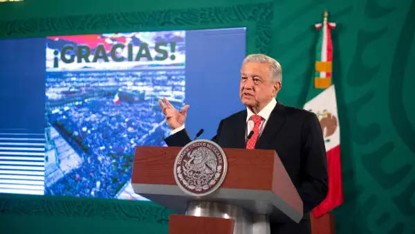 AMLO-gracias.jpeg