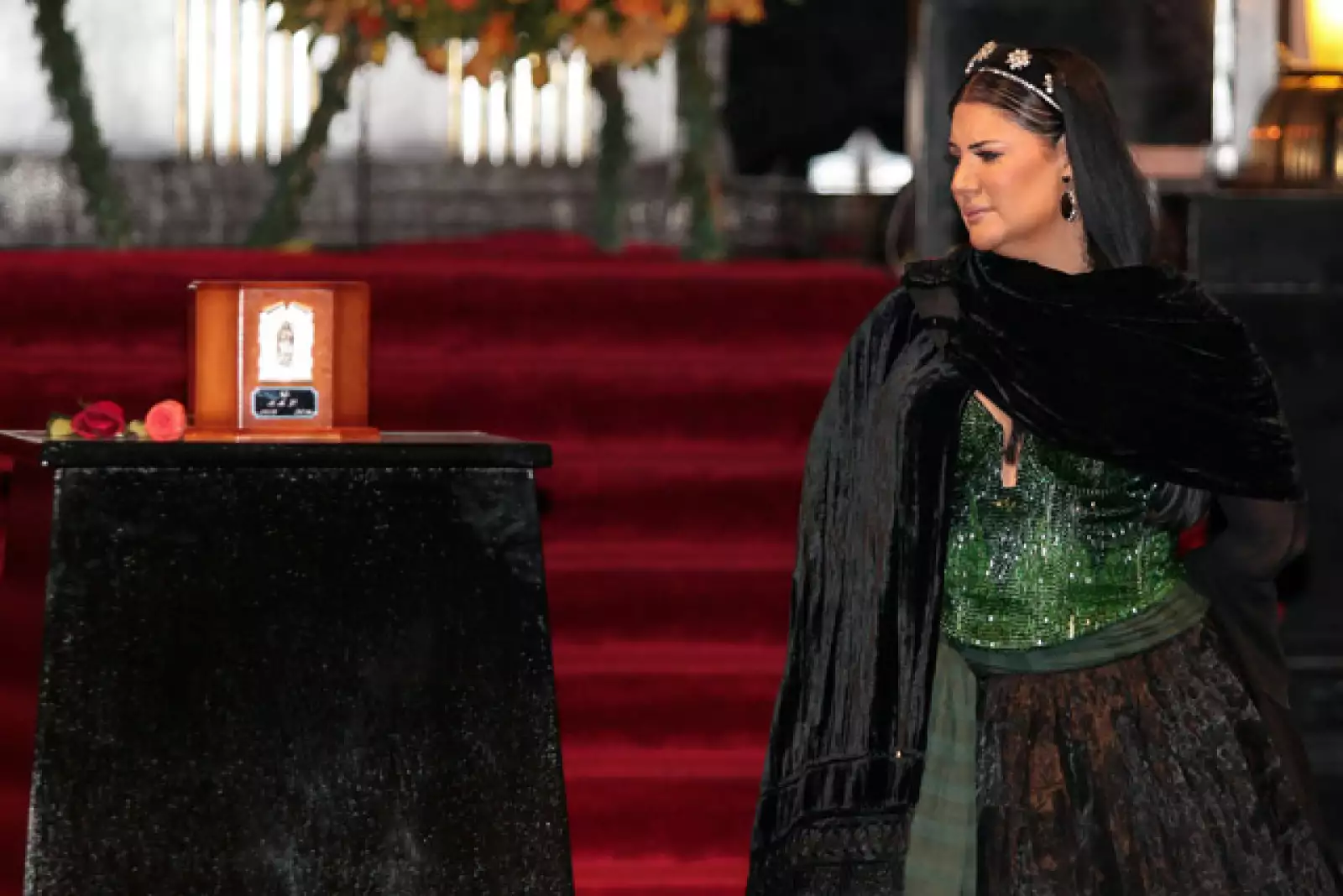 La cantante mexicana, Alejandra Ávalos, se sumó al homenaje que se rinde a Juan Gabriel en Bellas Artes.