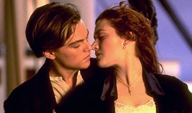 Leo DiCaprio y Kate Winslet fueron la pareja del momento cuando estelarizaron `TitanicÂ´.