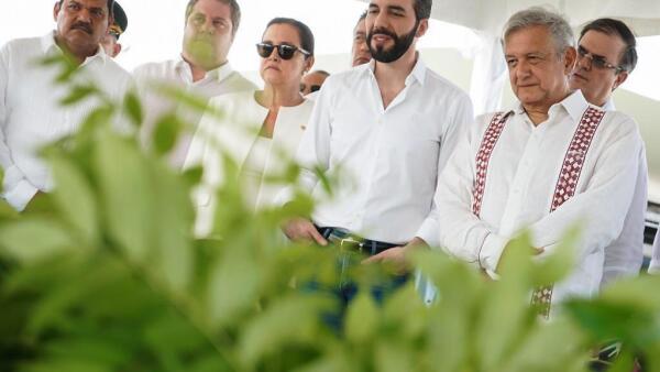 AMLO-Bukele