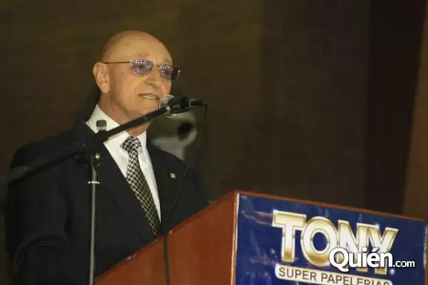 Tony Chedraui de fiesta