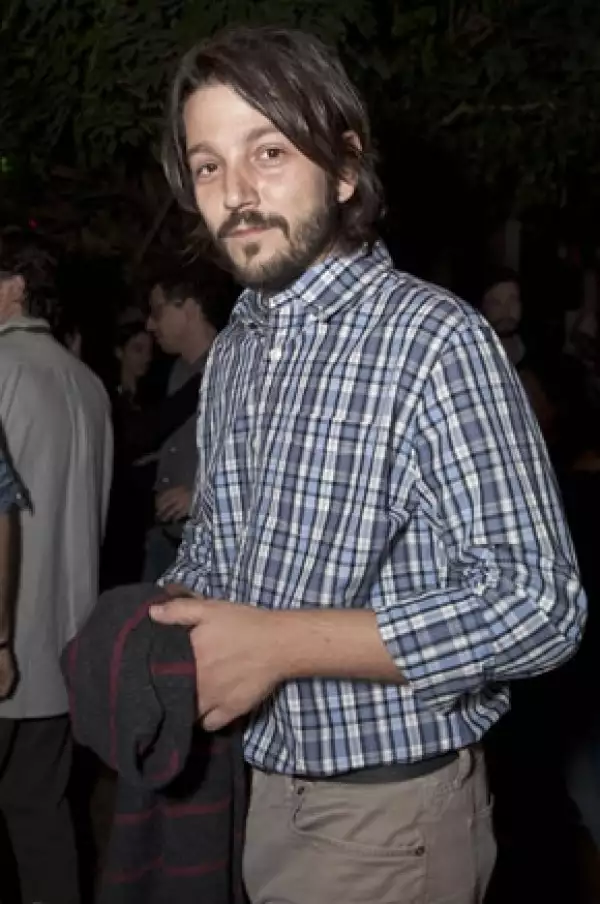 Diego Luna se interesó en el proyecto pues aseguró es una buena plataforma para unir fuerzas con Iberoamérica.