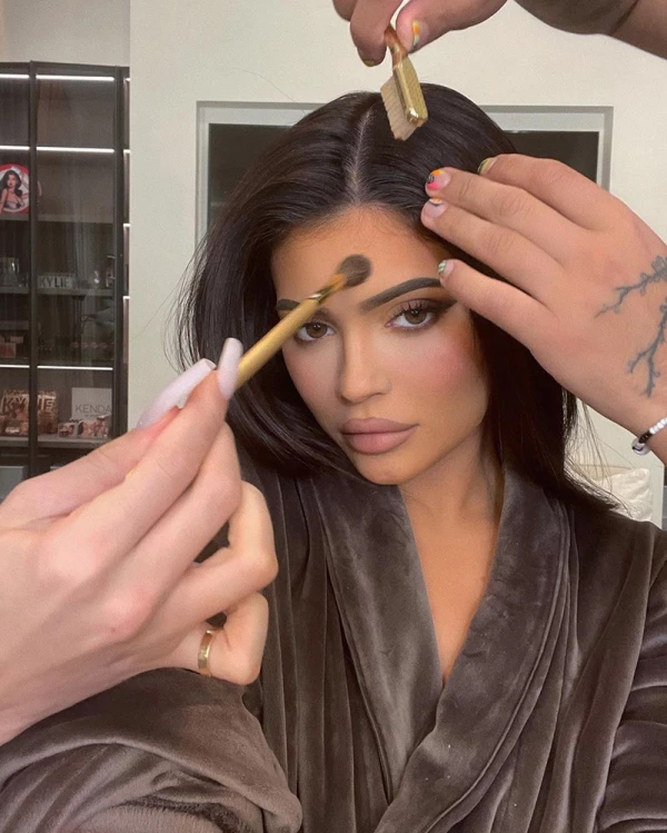 kylie jenner reina instagram record mujer 300 millones seguidores