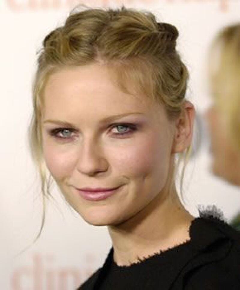 Una corte le concedió a Kirsten Dunst protección de un hombre que entró a su casa.
El juez del Tribunal Superior de Los Angeles Richard E. Rico admitió la s