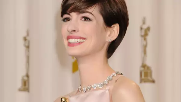 Anne Hathaway