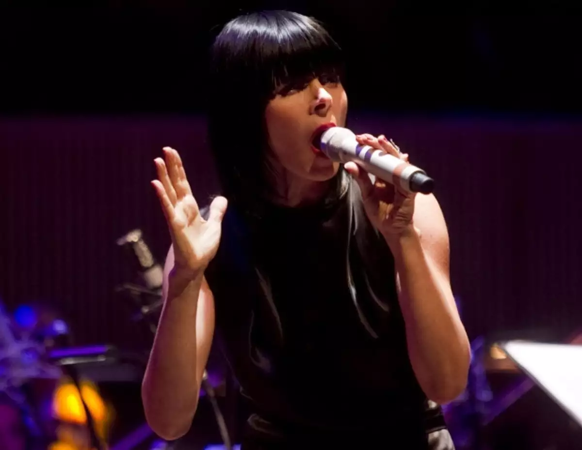 Ely Guerra deleitó a todos los presentes con su inigualable voz.