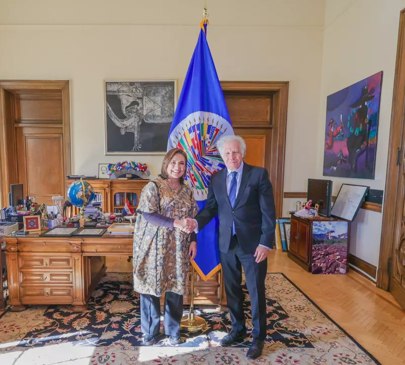 Xóchitl Gálvez con Luis Almagro
