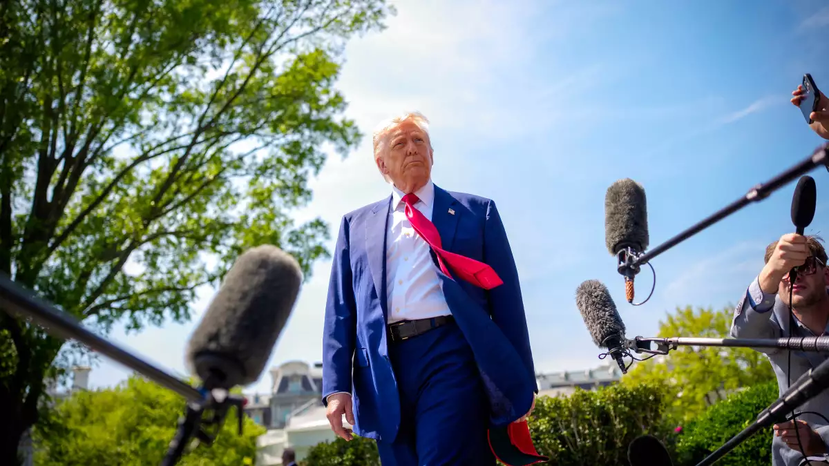 Trump pagará 1,000 dólares a los migrantes para que se autodeporten