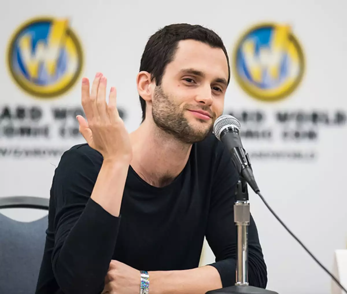 Después de la serie, el actor se ha dedicado a su grupo musical. Sin embargo, a diferencia de sus compañeros, su vida no parece estar rodeada de lujos.