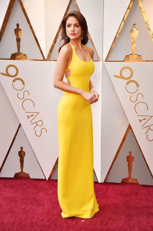 Eiza look