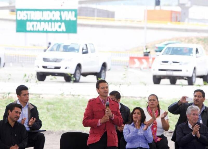 Pe�a Nieto inaugura el Distribuidor Vial Ixtapaluca