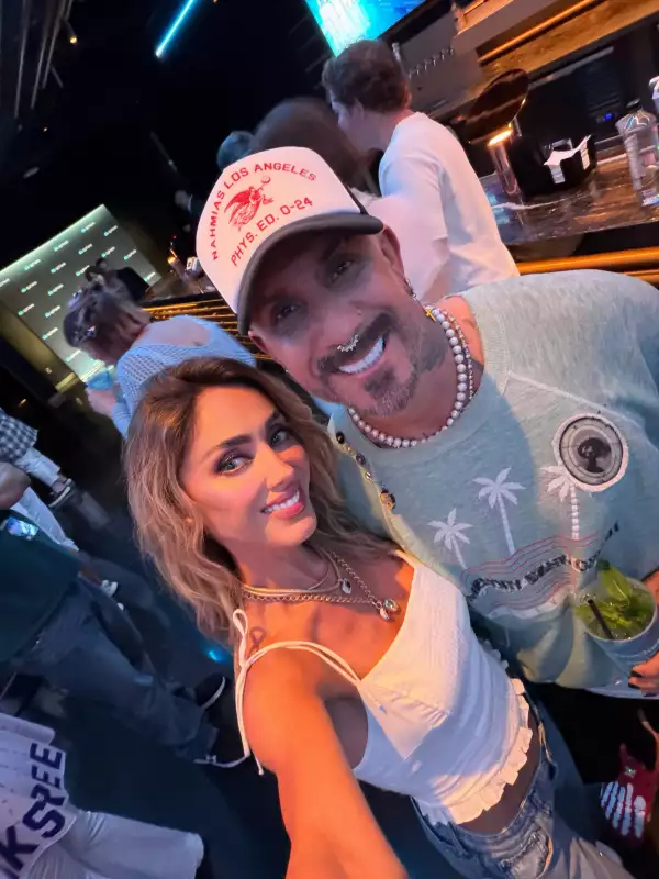 Anahí y AJ McLean