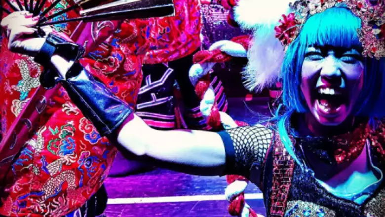 Claudia Álvarez y Billy Rovzar en Japón