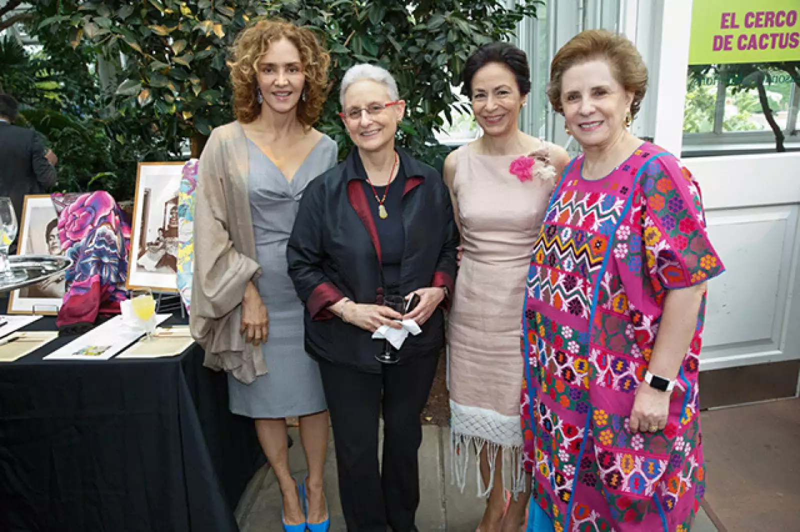 Angélica Fuentes, Sandra Fuentes-Berain, Lilliam Barrios-Paoli y Renée Nino de Rivera