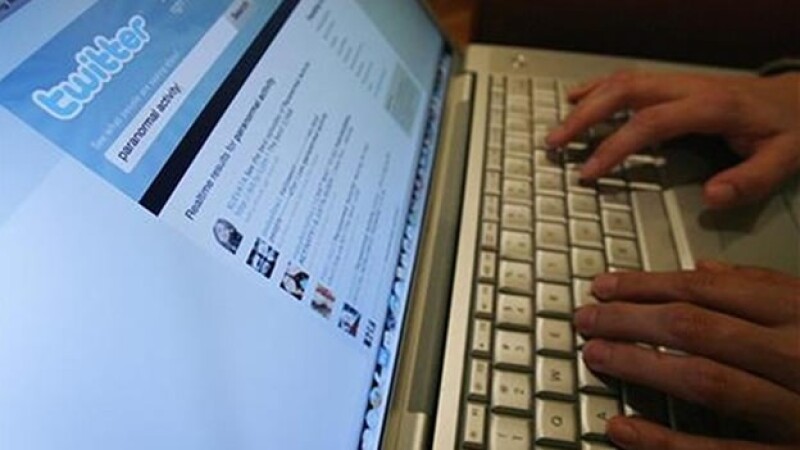 twitter redes sociales computadora aplicaciones apps pantalla