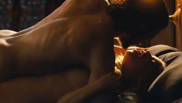 Emilia Clarke y Kit Harington