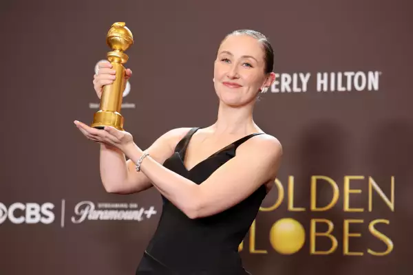 Erin-Doherty-Golden-Globes