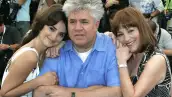 Desde los años 80 el cineasta se ha sabido rodear de mujeres guapas y sofisticadas para la realización de sus películas, para muchas ser una chica Almodóvar es pertenecer a lo mejor del cine español.
