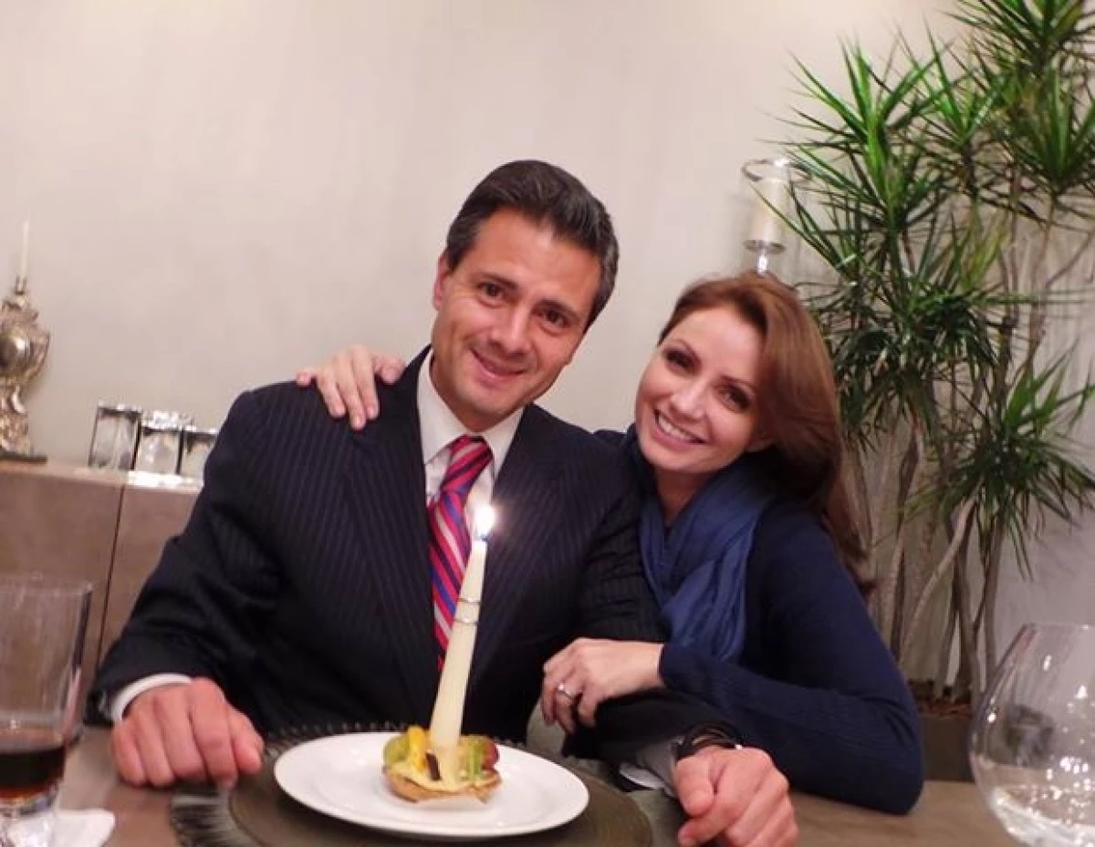 La Primera Dama compartió en Facebook sus sentimientos hacia su esposo y reveló que esta es una fecha doblemente especial, pues hace cinco años se conocieron.