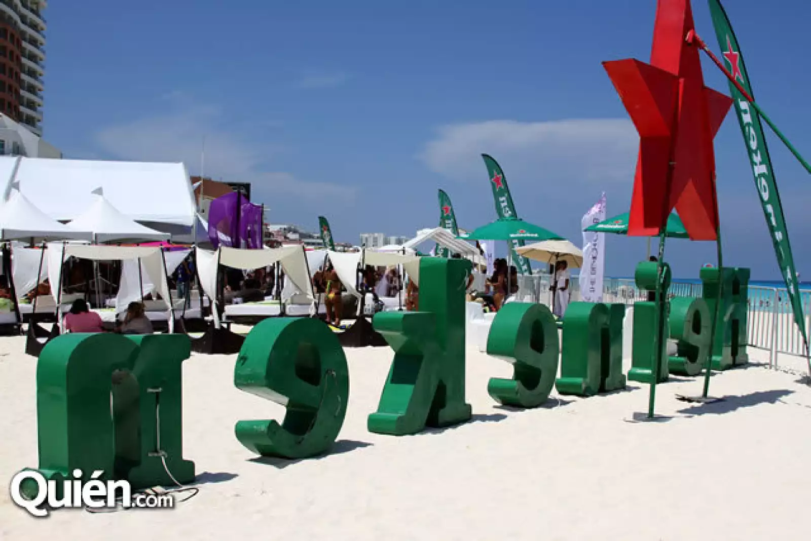 Pool Party Aniversario ME Cancún