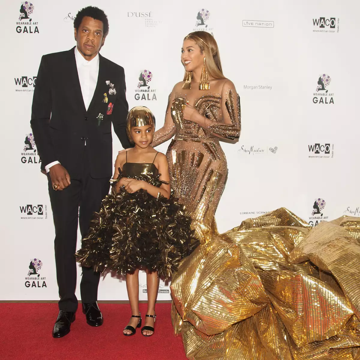 Blue Ivy Carter con sus papás
