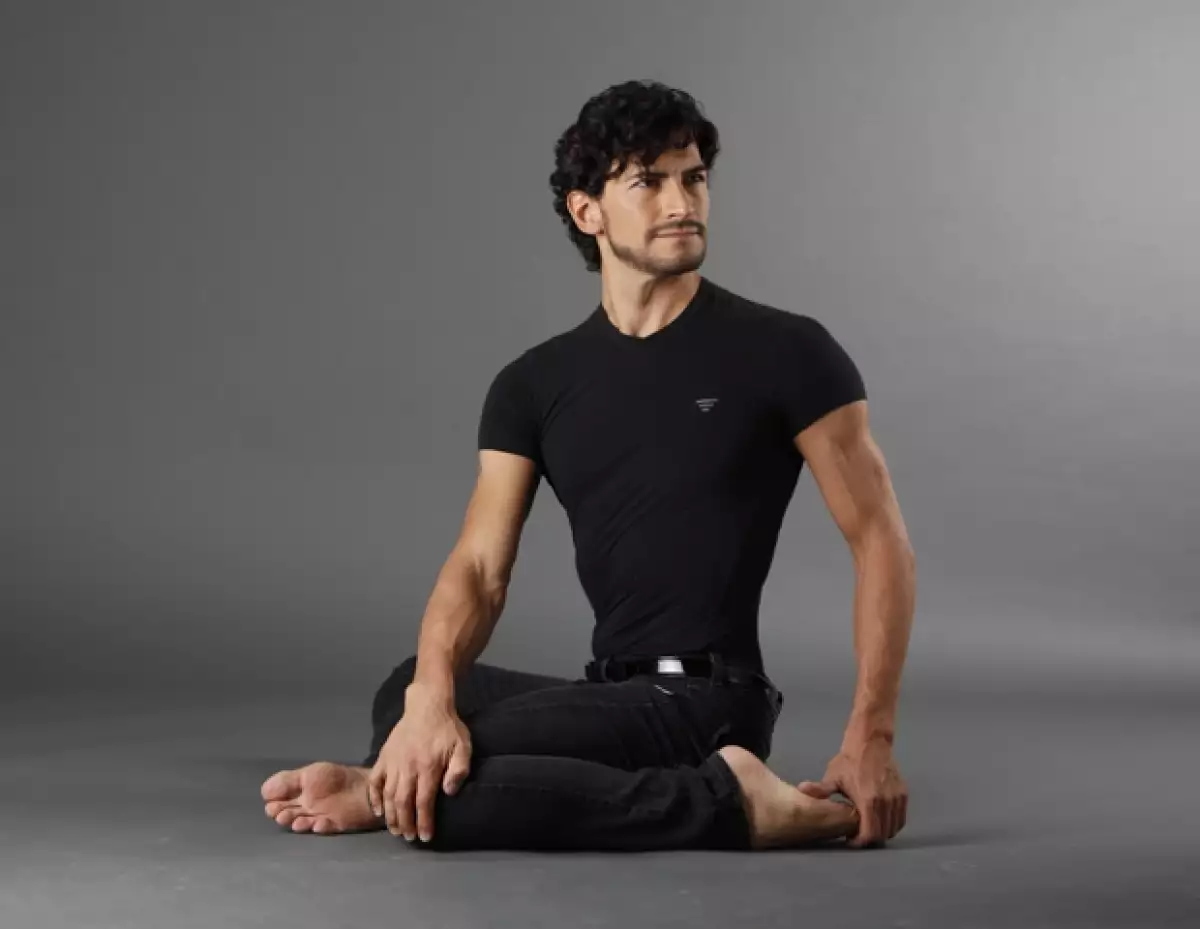 El famoso instructor mexicano de yoga dará una clase de autoiniciación en el foro humanista más importante de América Latina, que comienza el 17 de mayo en el WTC.