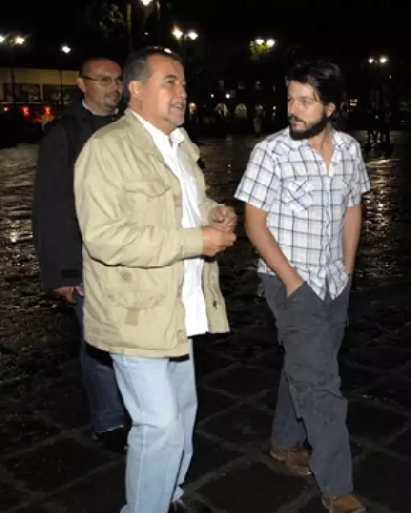 Diego desea rescatar las plazas públicas.