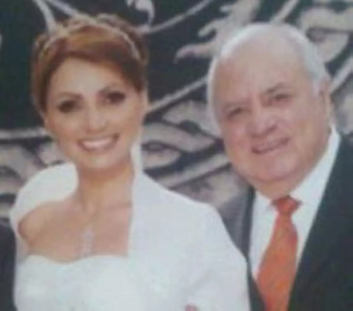 La actriz y Primera Dama del Estado de México externó sus sentimientos a través de su cuenta de Facebook luego del fallecimiento de su padre, Don Manuel Rivera.